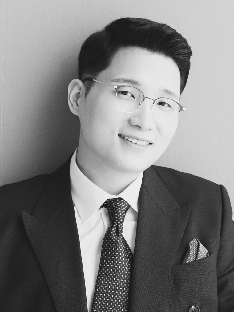 기획·기술감독 신지웅 — 보쎄스 A&T 대표
